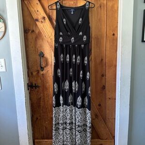 Chaps Black and White Patterned Maxi Dress whimsigoth